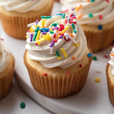 Simple Dozen Cupcakes