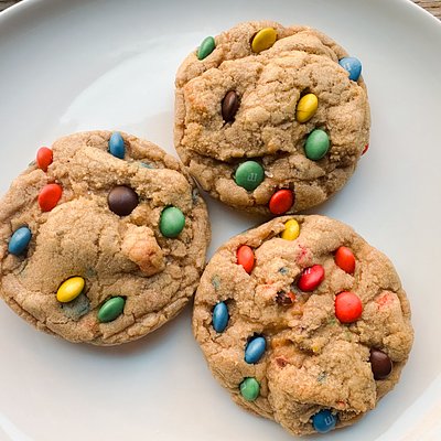 m&m DOZEN