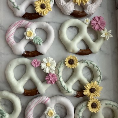 Chocolate Covered Pretzels 