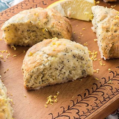 6 Ct Lemon Poppyseed Scones w/Lemon glaze