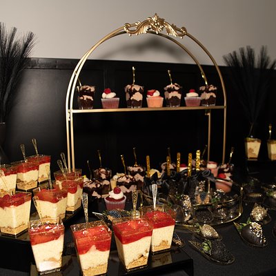 Dessert Bar/Sweet Table