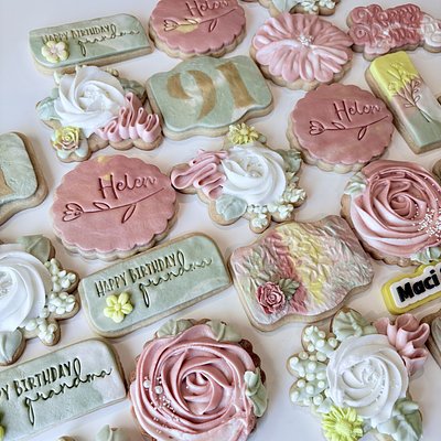 Custom Buttercream Decorated Cookies (Full Size)