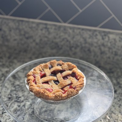 Four & Twenty Blackbirds Mixed Berry Pie 6”