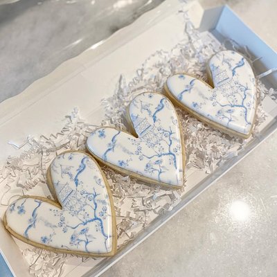 Chinoiserie Hearts - 1 Dozen