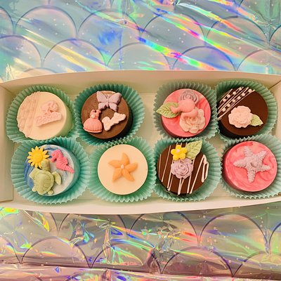 Premium 8 Pack (Decorated 2 or 3 Flavors)