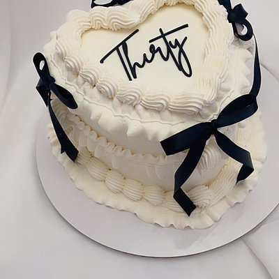 6 Inch 2 Layer Heart Cake (serves 6-8)
