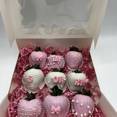 8 CT Strawberries