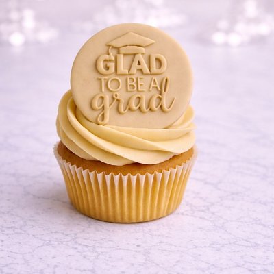 Custom Graduation Fondant Cupcakes