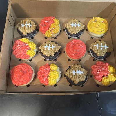 Chiefs Cupcakes (1 Dozen)