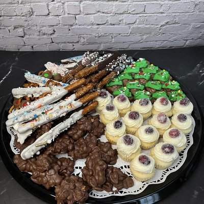 Holiday Treat Tray (Cookies/Candy) - Dec 24-25