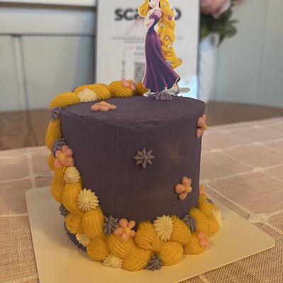 4-Inch Round Cake