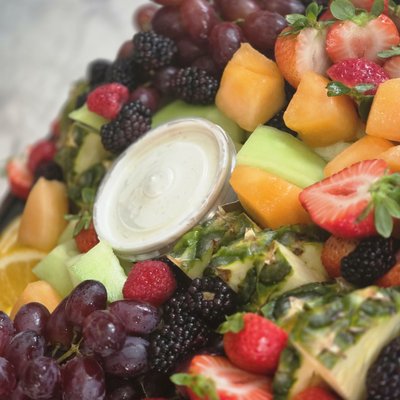 Fruit/Veggies Tray W Dip 