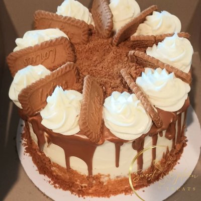 Biscoff Cake ( 8 Inch 2 Layers ) 