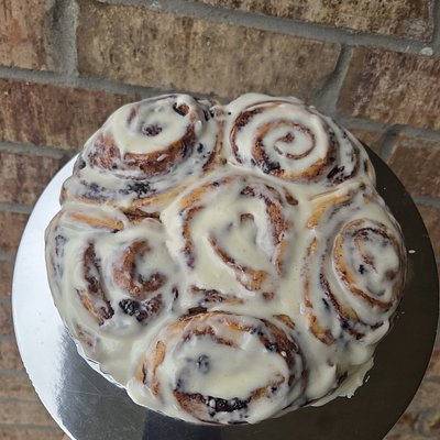 Cinnamon Rolls (Half A Dozen)