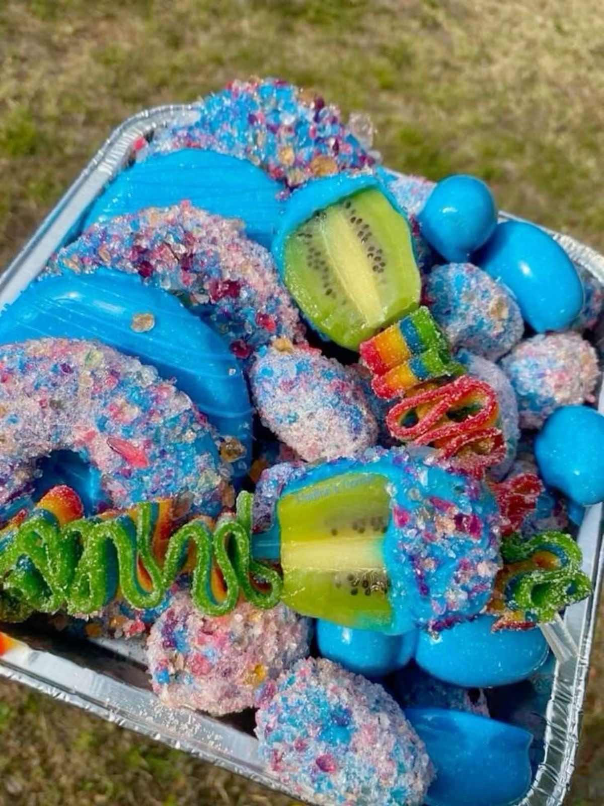 Mixed Candy Fruit Platter (Large)