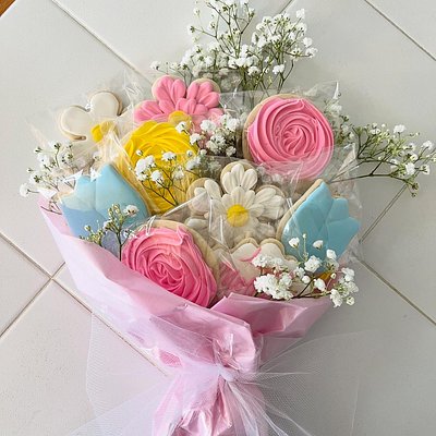 Cut Out Cookie Floral Bouquet 