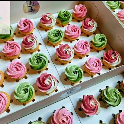 Mini Cupcakes Come In 1 and 2 dozen Increments
