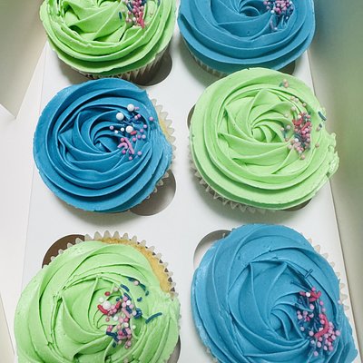 Vanilla Cupcakes - Box of 12