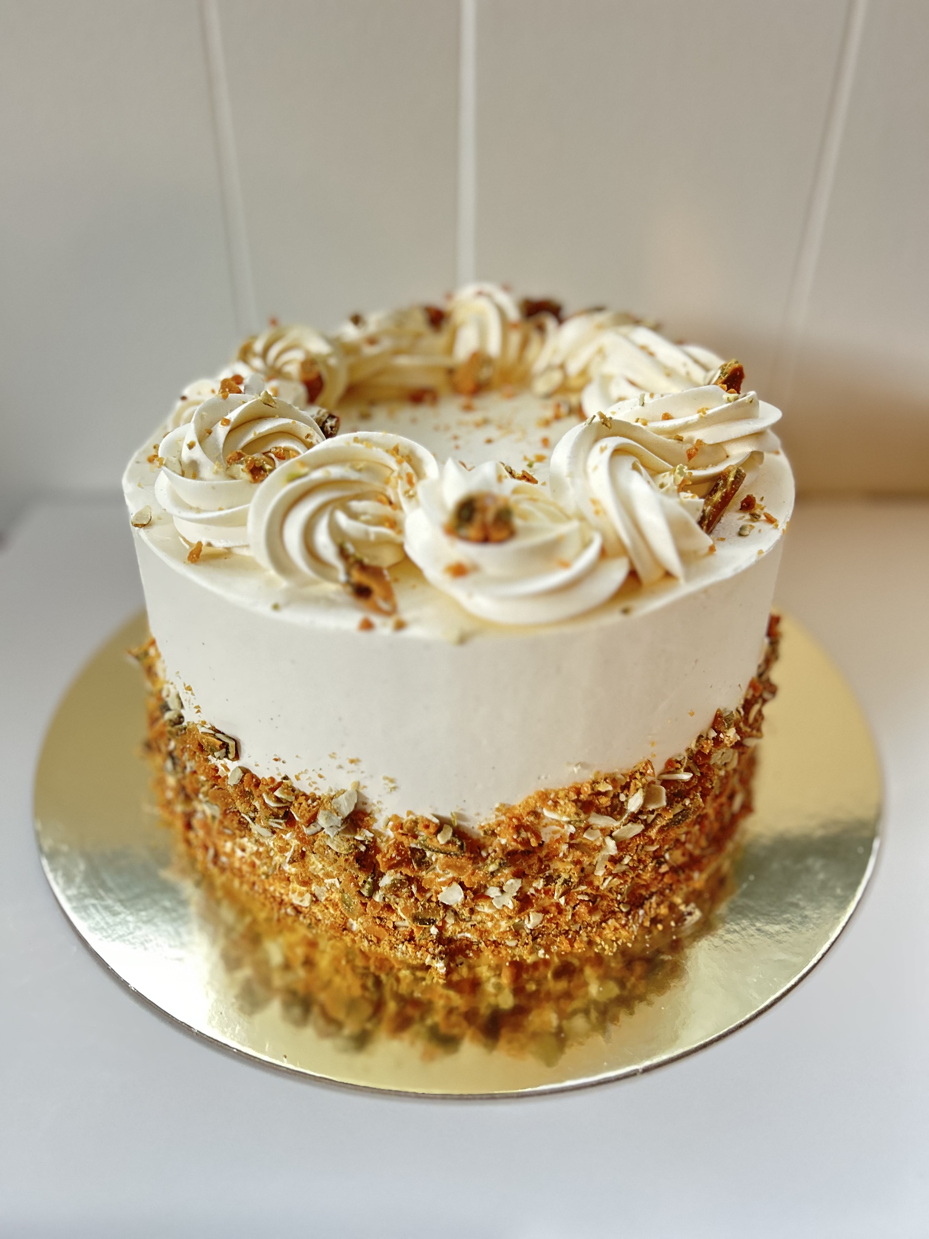 8”, 3-layer cake