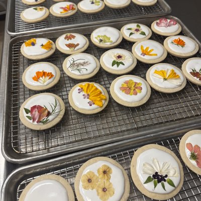 Edible Flower Cookies (24)