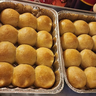 Sourdough Hawaiian Rolls - 12 Count 