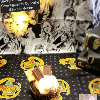 Harry Potter Inspired Smoregwarts Cupcakes