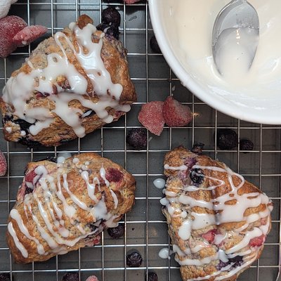 ♥️ 🤍 & 💙 Sourdough Scones: 2-pack (🍓🫐)