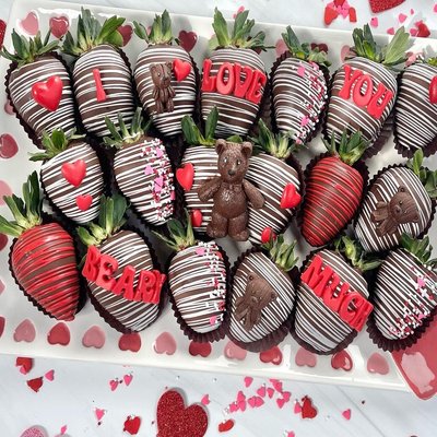 I Love You Beary Much Chocolate Strawberries 