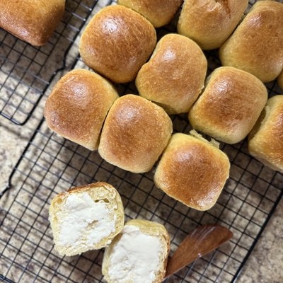 SOLD OUT - Sourdough Dinner rolls (6ct)