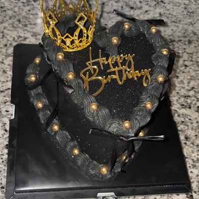 8” Glitter Heart Cake