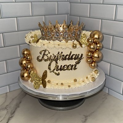 The Simple Glam Cake (serves 15-20)