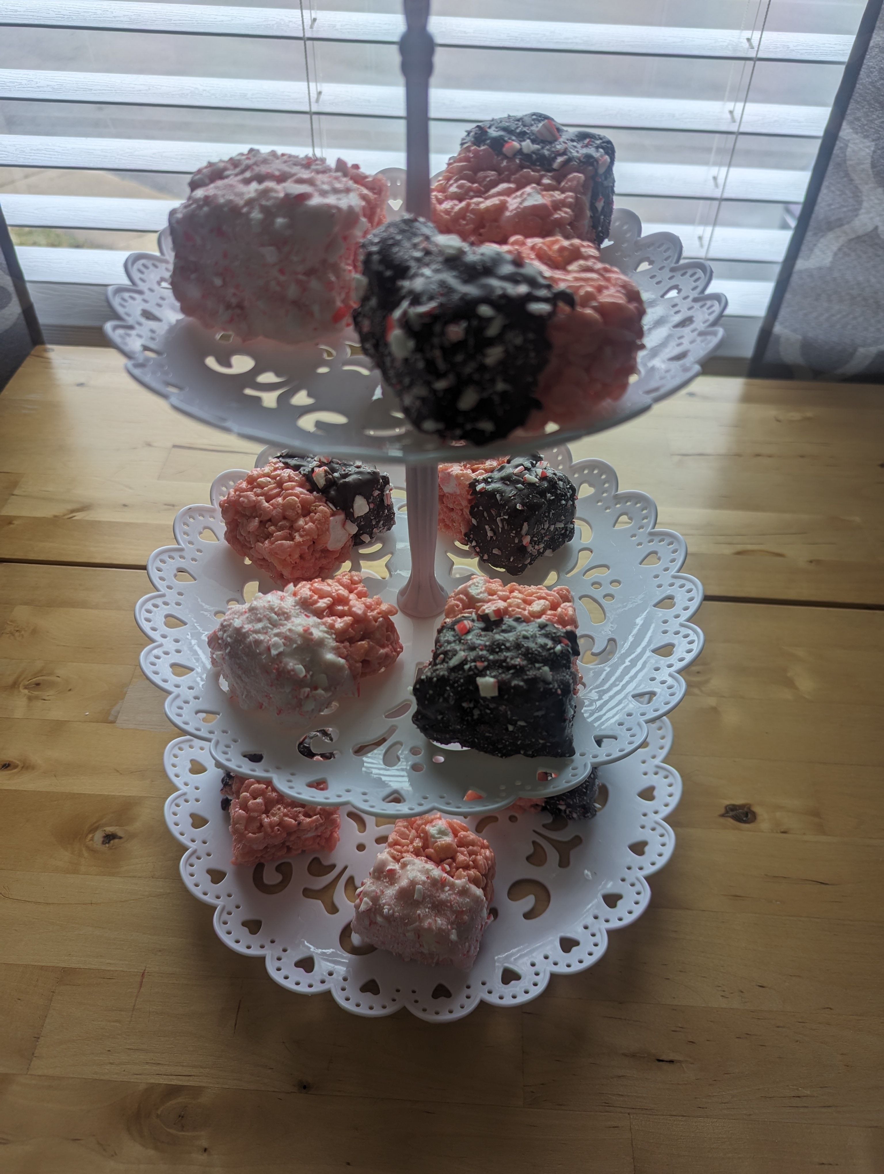 Peppermint Marshmallow Krispie Treats - Chocolate Dipped 6 Count