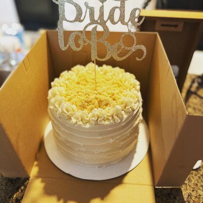 Small Wedding Cake 