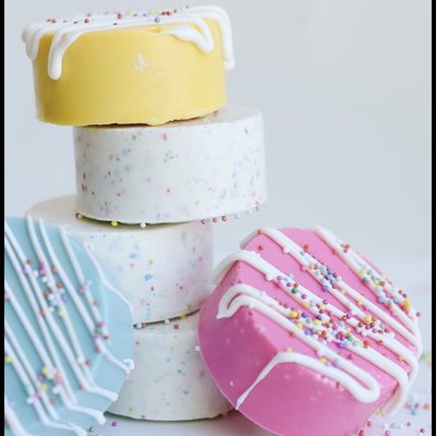 Cake Pucks