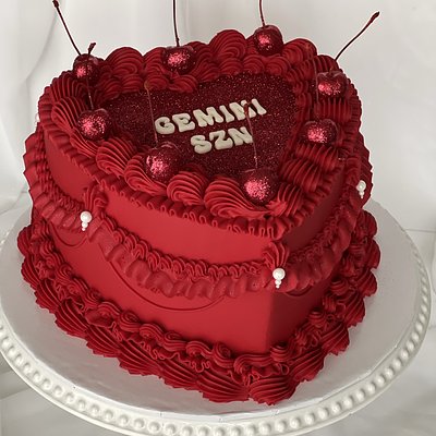 Glitter Top Vintage Cake