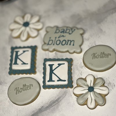 Decorated Sugar Cookies With Royal Icing