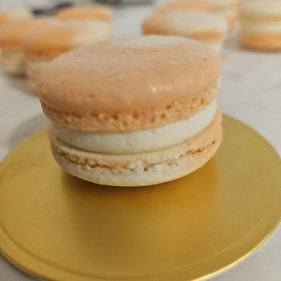 Vanilla macarons 
