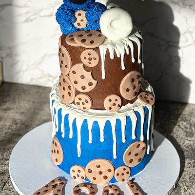 Two Tier Character Cake (Fondant)