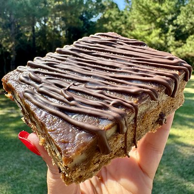 Upside Down Pecan Pie Cinnamon Bars 