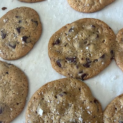 Sourdough Chocolate Chip Cookies (10 Count) 