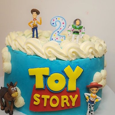 8" Round 3 Layer Cake
