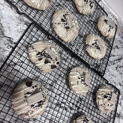  Extra Moist Cookies And Cream 
