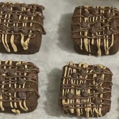 Peanut Butter Carob Drizzle Brownies (1)