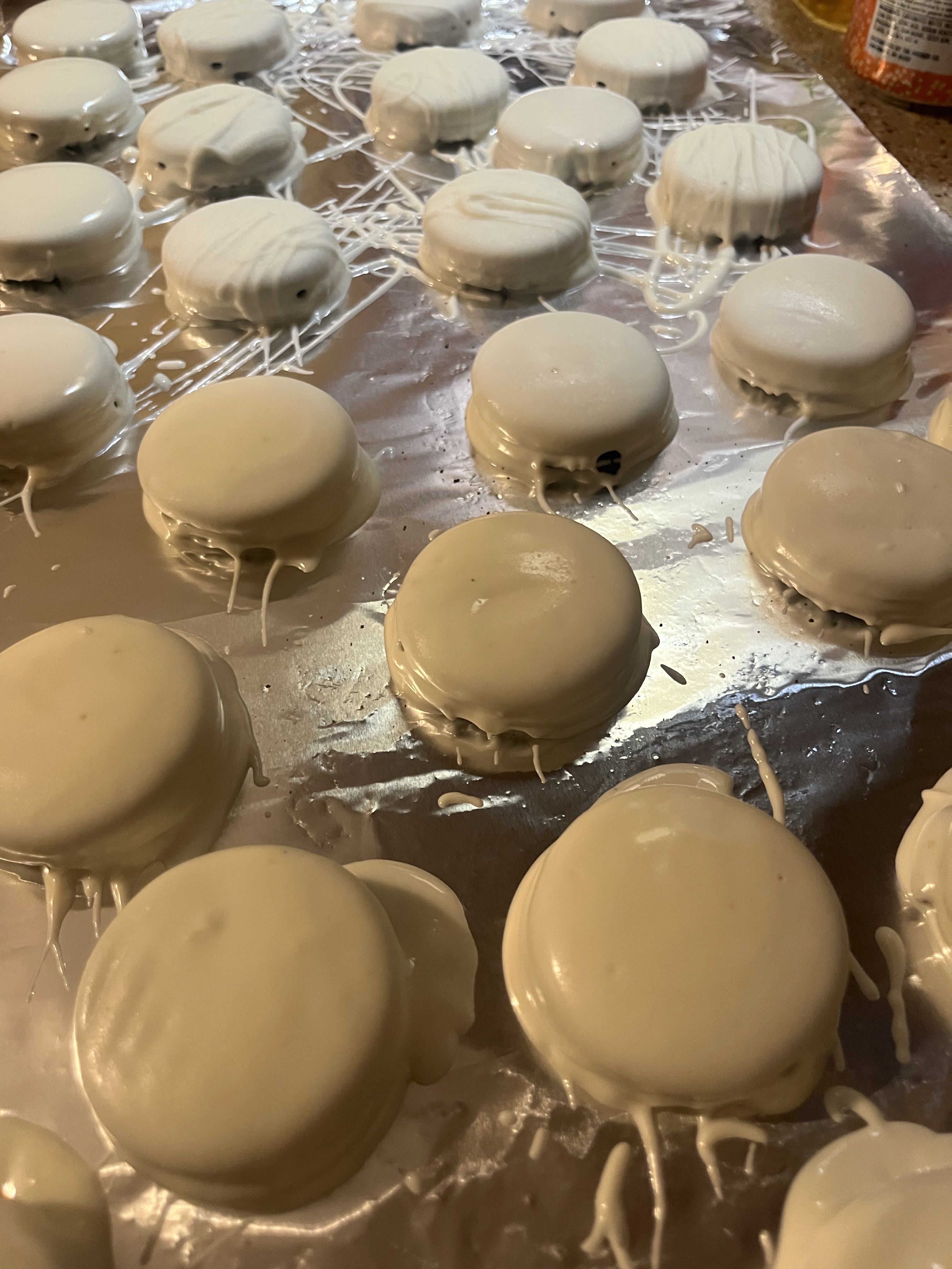 choc  dipped oreo 