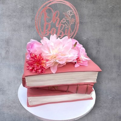 Sculpted/realism Cakes 