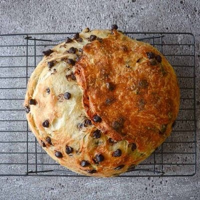 Chocolate Chip Croissant 
