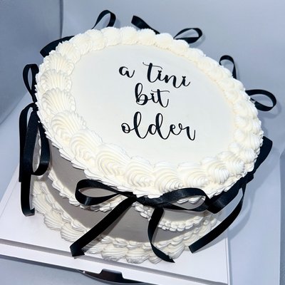 10in 2 Layer Round Cake 