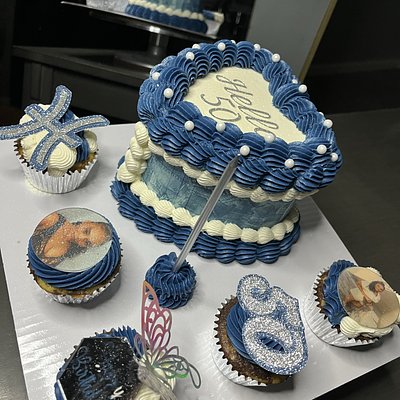 Cake & Cupcake Combo