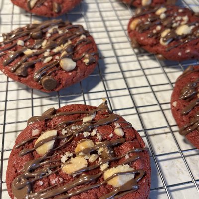 RED VELVET COOKIES