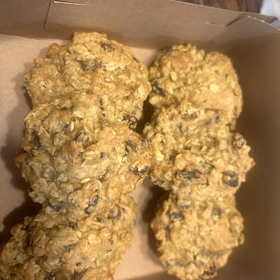 Oatmeal Raisin Cookies